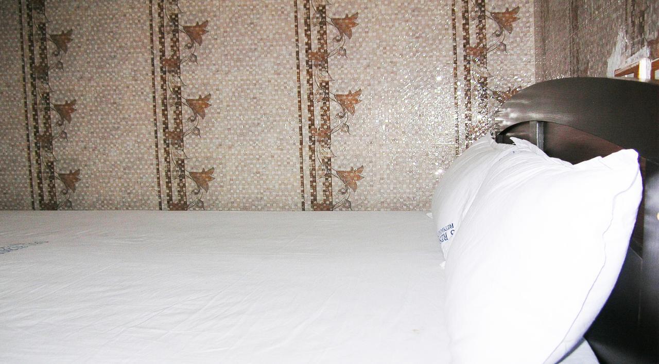 Sbs Residency Tirupati Otel Renigunta Oda fotoğraf