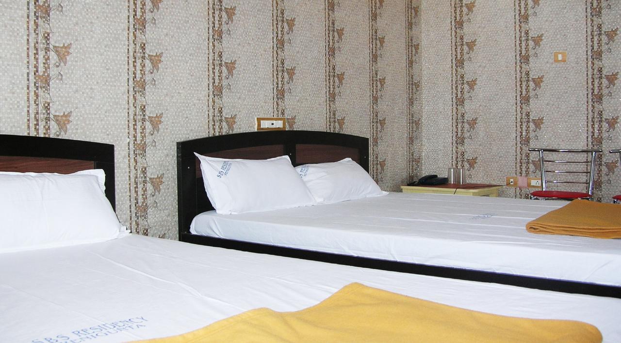 Sbs Residency Tirupati Otel Renigunta Oda fotoğraf